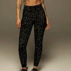 Women's Size Small Leggings Work Out Pants Black with Gold Specs